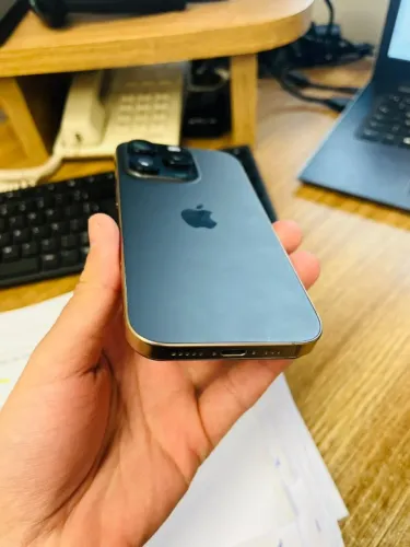 Iphone 16 Pro - Leia o Anuncio