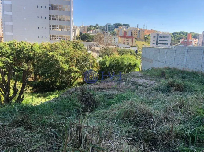 Lote 648 metros bairro Estoril Venda