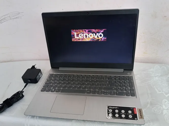 Notebook IdeaPad 3i Ultra Slim aceito cartão faço entrega
