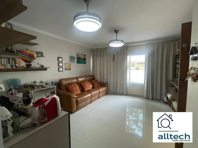 Casa no Condomínio Forest Hills com 3 quartos, 1 suíte à venda, 126m²