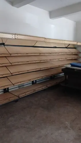 Vendo gôndola para paes e produtos embalados panificadora (módulos apartar de 1 metro)
