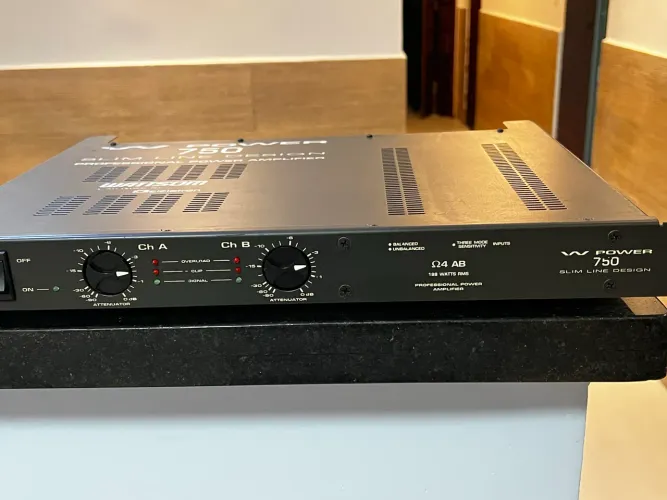 Amplificador de Potência Ciclotron Wattsom W Power 750 AB - Slim Line (188W RMS)