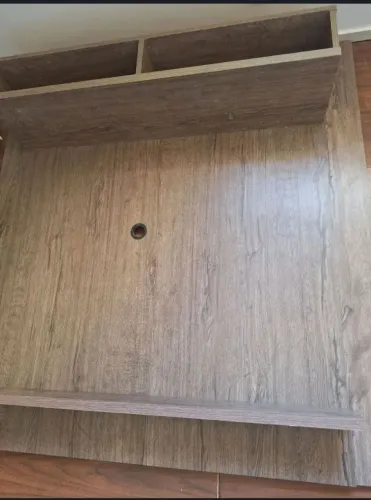 Painel de madeira para TV