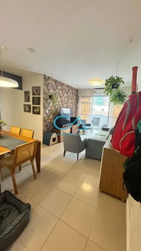 Apartamento de 2 dormitórios, todo reformado frente mar !!!