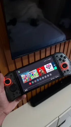 Nintendo Switch OLED Desbloqueado + Acessórios