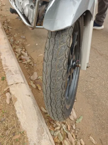 Moto toda certinha. Tudo ok!