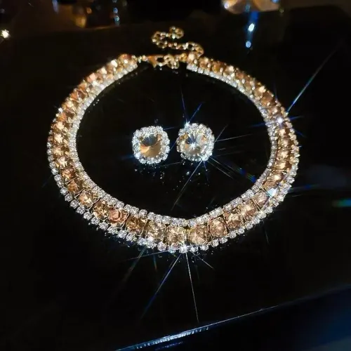 CONJUNTO COLAR E BRINCO DOURADO
