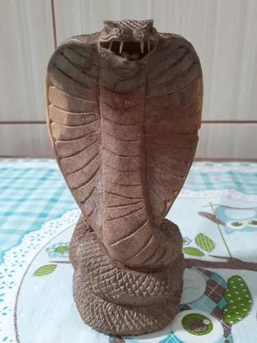 cobra naja decoração esculpidos à mão