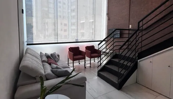 APARTAMENTO DUPLEX PARA LOCAÇÃO MOBILIADO NO BAIRRO CARMO 1 QUARTO 1 SUÍTE 2 VAGAS