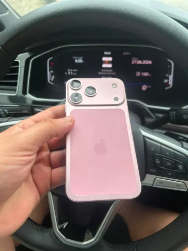 iPhone XR na carcaça do 17 Pro 64GB