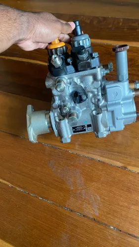 Bomba de combustível Denso motor Isuzu