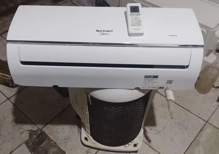 Ar condicionado inverter 9.000 BTUs splinger