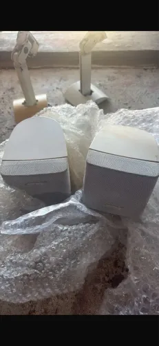 Vendo barra de caixinhas Bose em ótimas condições