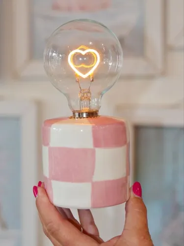 Luminária Rosa xadrez