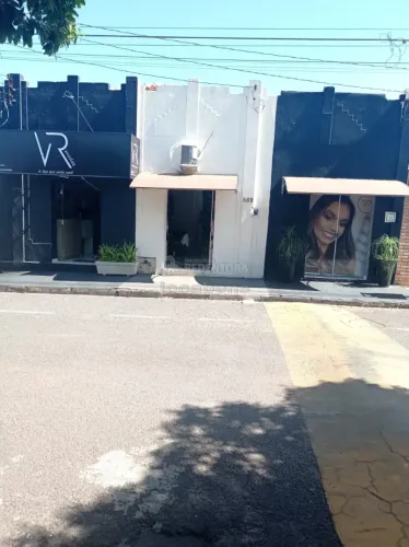 Centro de Mendonça, casa comercial.