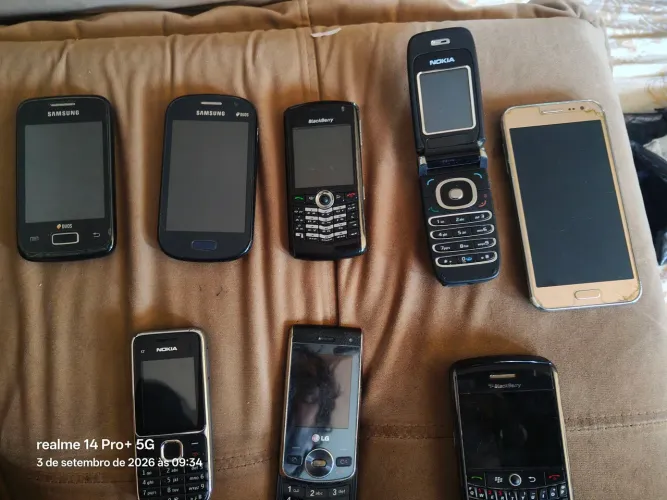 Celulares antigos bom estado