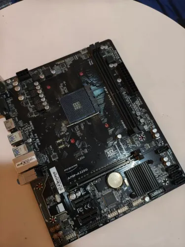 Placa mãe PCWare A320G 