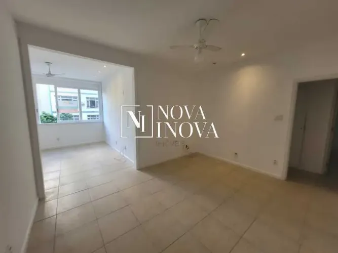 Apartamento - / Residencial / Copacabana
