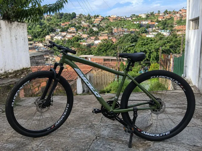 Bicicleta EVOLO X // Aro 29 Seminova