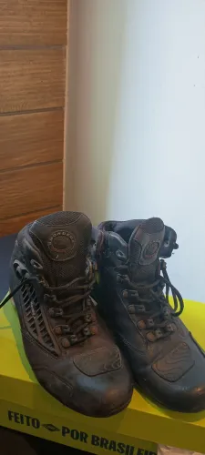 Bota de couro,motociclista, Modeo magnétic , número 40 