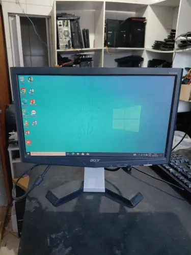 MONITOR ACER 15 POLEGADAS PERFEITO