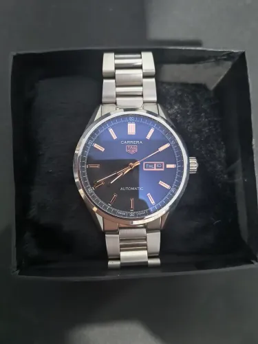 Relógio automático Tag Carrera Calibre