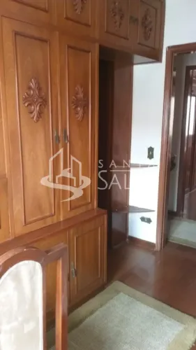 Imóvel Espetacular à Venda em São Paulo-SP: Casa com 3 quartos, 2 suítes, 1 sala, 3 banhei