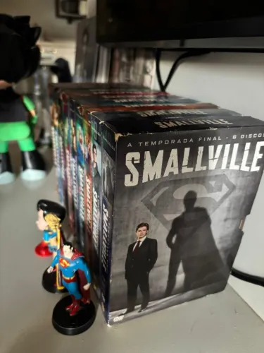 Smallville - Série Completa - 1 a 10 temporada - item de COLECIONADOR