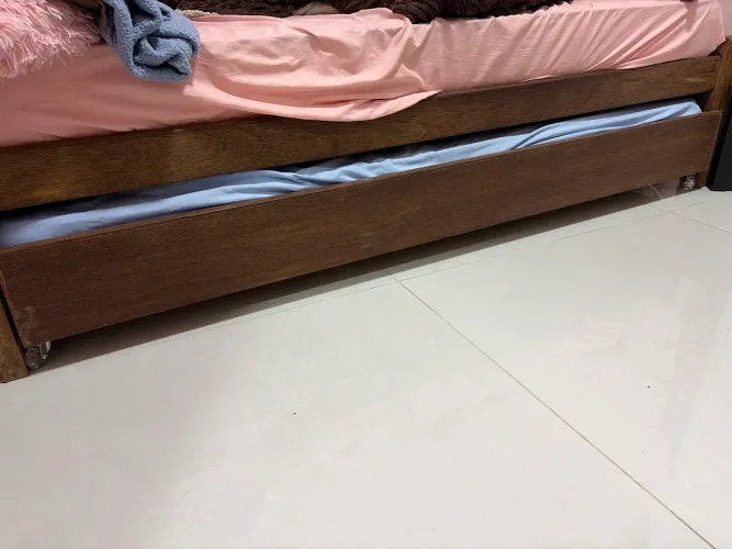 Vendo cama auxiliar madeira maciça sucupira com colchão ortobom