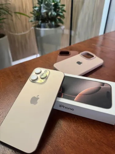 IPHONE 16 PRO MAX, DESERT, 256 GB, NA GARANTIA, SAÚDE 97%