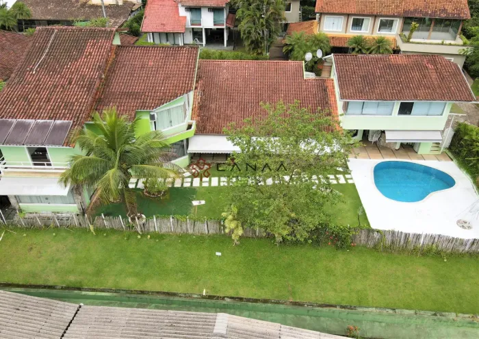 Linda casa em cond de luxo com vista do mar