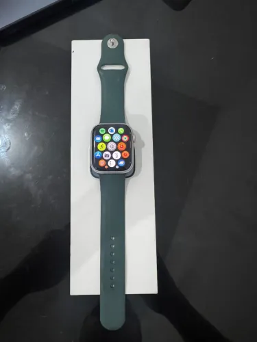Apple Watch Series 9 45mm (R$1.600,00)