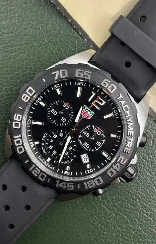 Tag heuer CAZ1010 - Clone