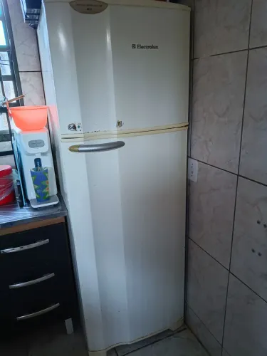 Geladeira Electrolux DC38 Duplex 380L - Funcionando Perfeitamente