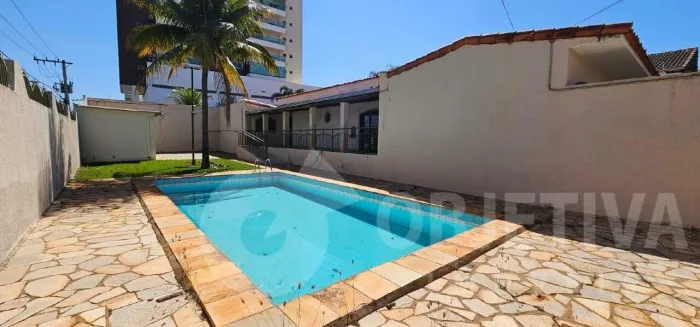 Casa para aluguel, 5 quartos, 1 suíte, 6 vagas, TABAJARAS - UBERLANDIA/MG