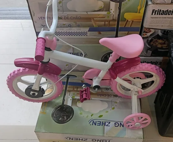 Bicicleta infantil de 3 a 5 anos , produto na cx marca Stella Kids aro 12