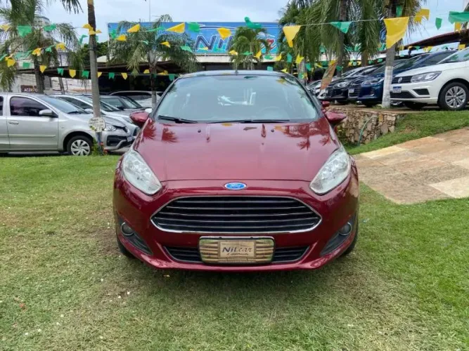 Ford Fiesta 1.6 16V Flex Aut. 5P 2015