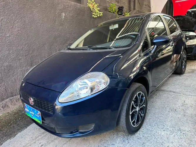 Fiat Punto Attractive 1.4 Fire Flex 8V 5P 2011