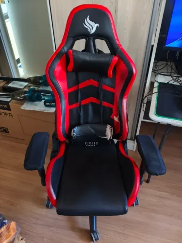 Cadeira Gamer Pichau Donek II Vermelha PG-DNKII-RED com Capa Protetora [usada]