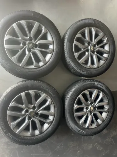 Rodas 15 Argo,palio,cronos,mobi,strada,punto,fiat + Pneus Michelin