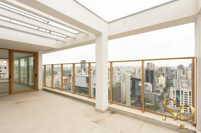 Cobertura Duplex à Venda no Itaim Bibi 3 Suítes, Terraço Amplo e Localização Privilegiada