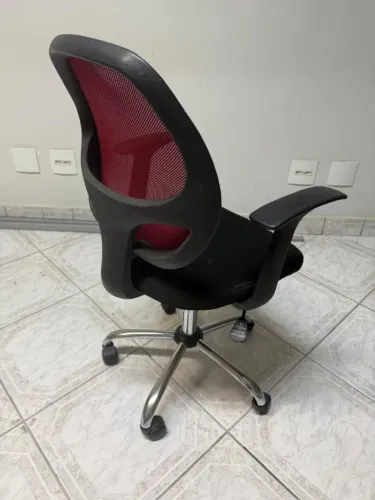 Cadeira escritorio regulável