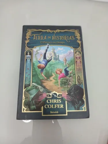 Livro Terra de Histórias