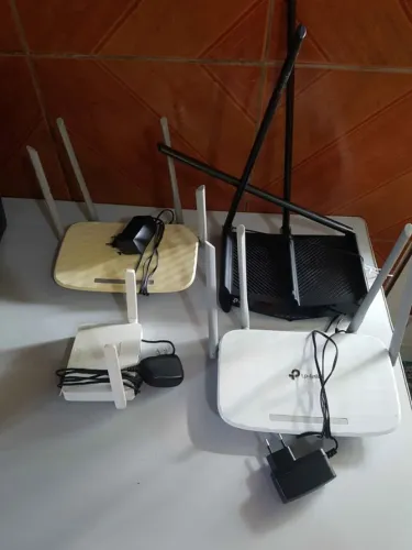 LOTE DOS 4 / ROTEADORES