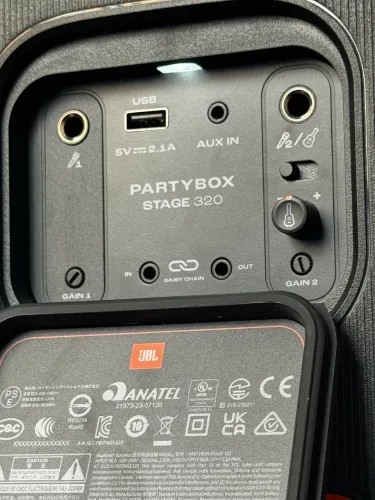 JBL 320 estado de Nova