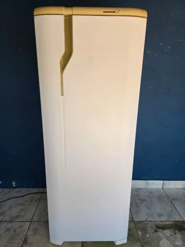Vendo geladeira Electrolux