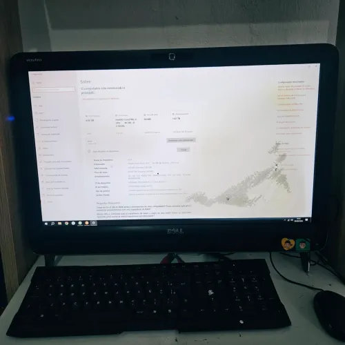 Dell Vostro 330 All-in-One + Escrivaninha