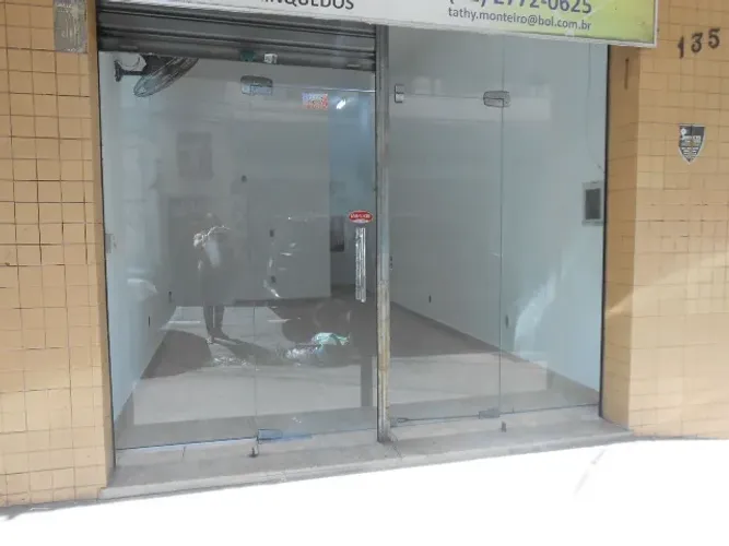 Alugo loja comercial no Centro de Macaé, proximo ao calçadão, lojas americanas