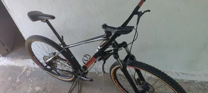 Bicicleta vzan everest pro. 1x12
