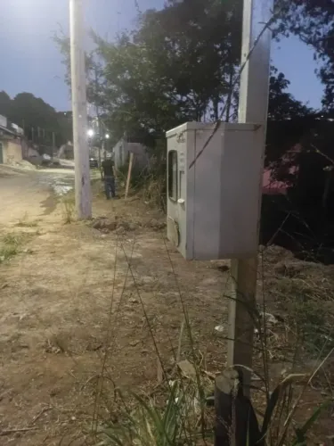 área de 11 metros de frente e 20 fundo+